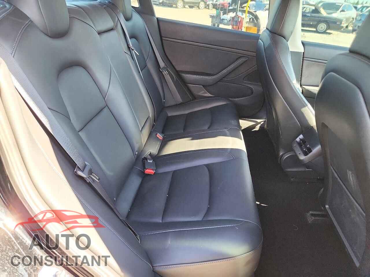 TESLA MODEL 3 2018 - 5YJ3E1EB2JF179837