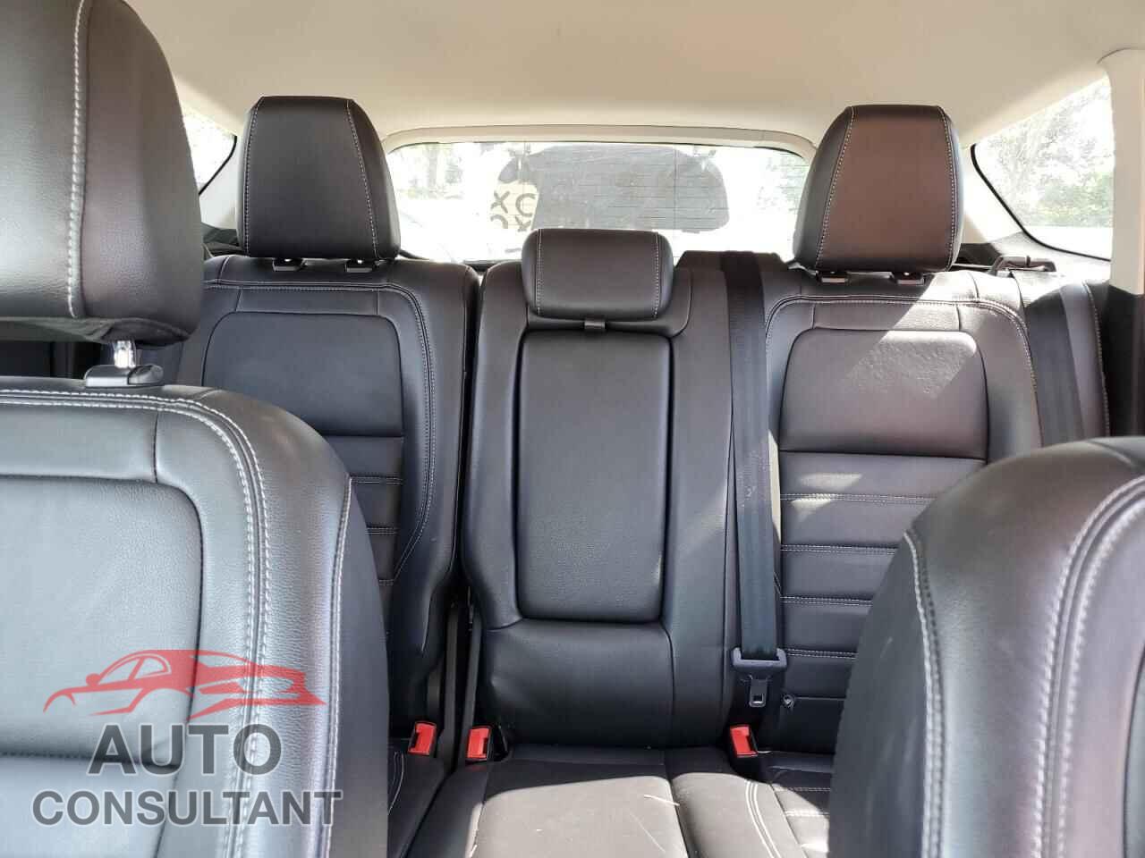 FORD ESCAPE 2017 - 1FMCU0JDXHUC34262