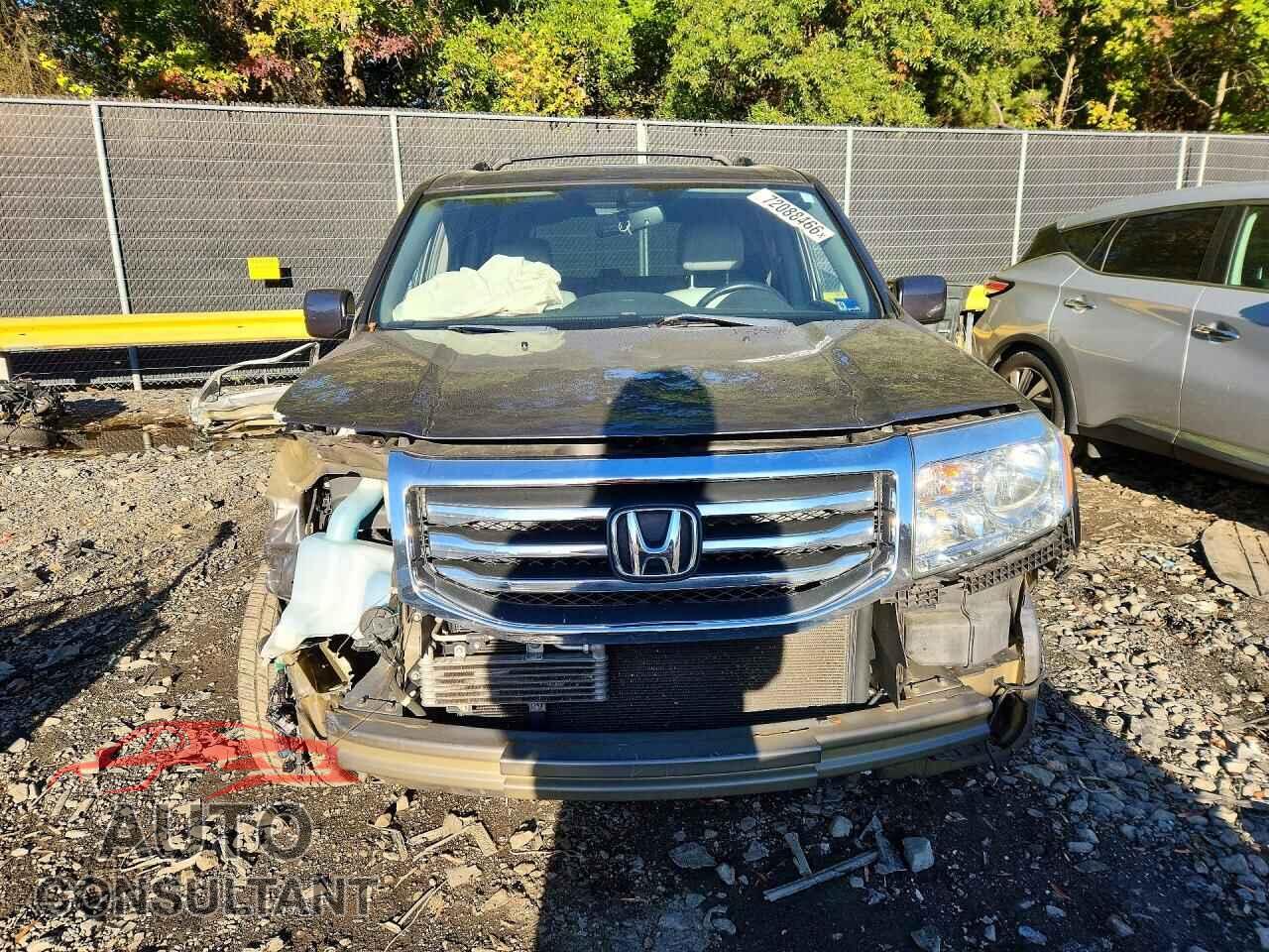 HONDA PILOT 2015 - 5FNYF4H55FB064571