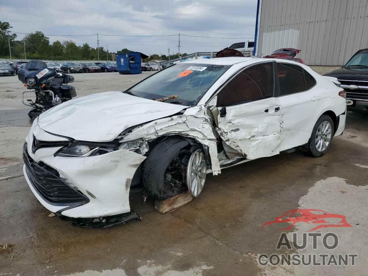 TOYOTA CAMRY 2018 - 4T1B11HK6JU030529