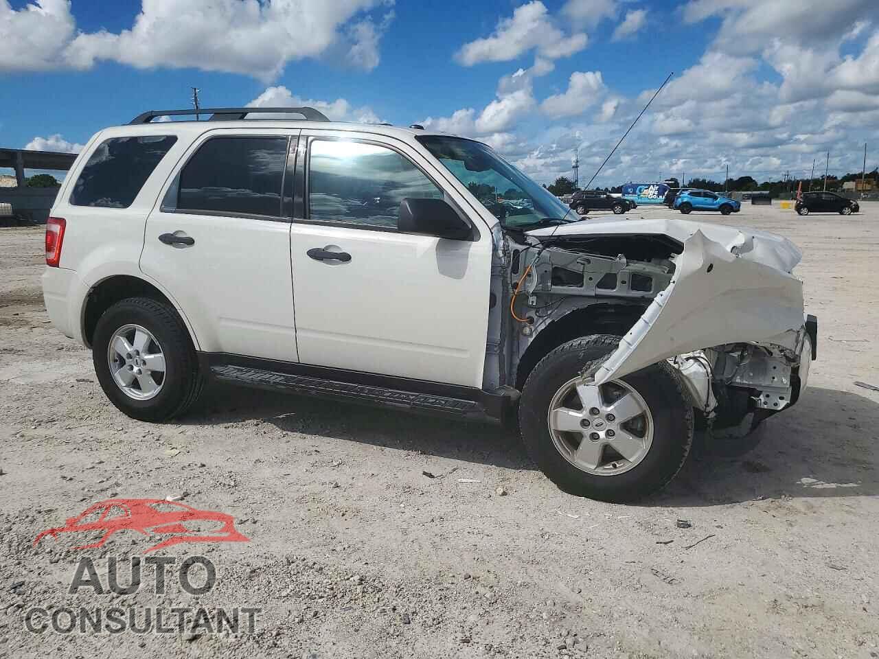 FORD ESCAPE 2012 - 1FMCU0DG9CKB15872