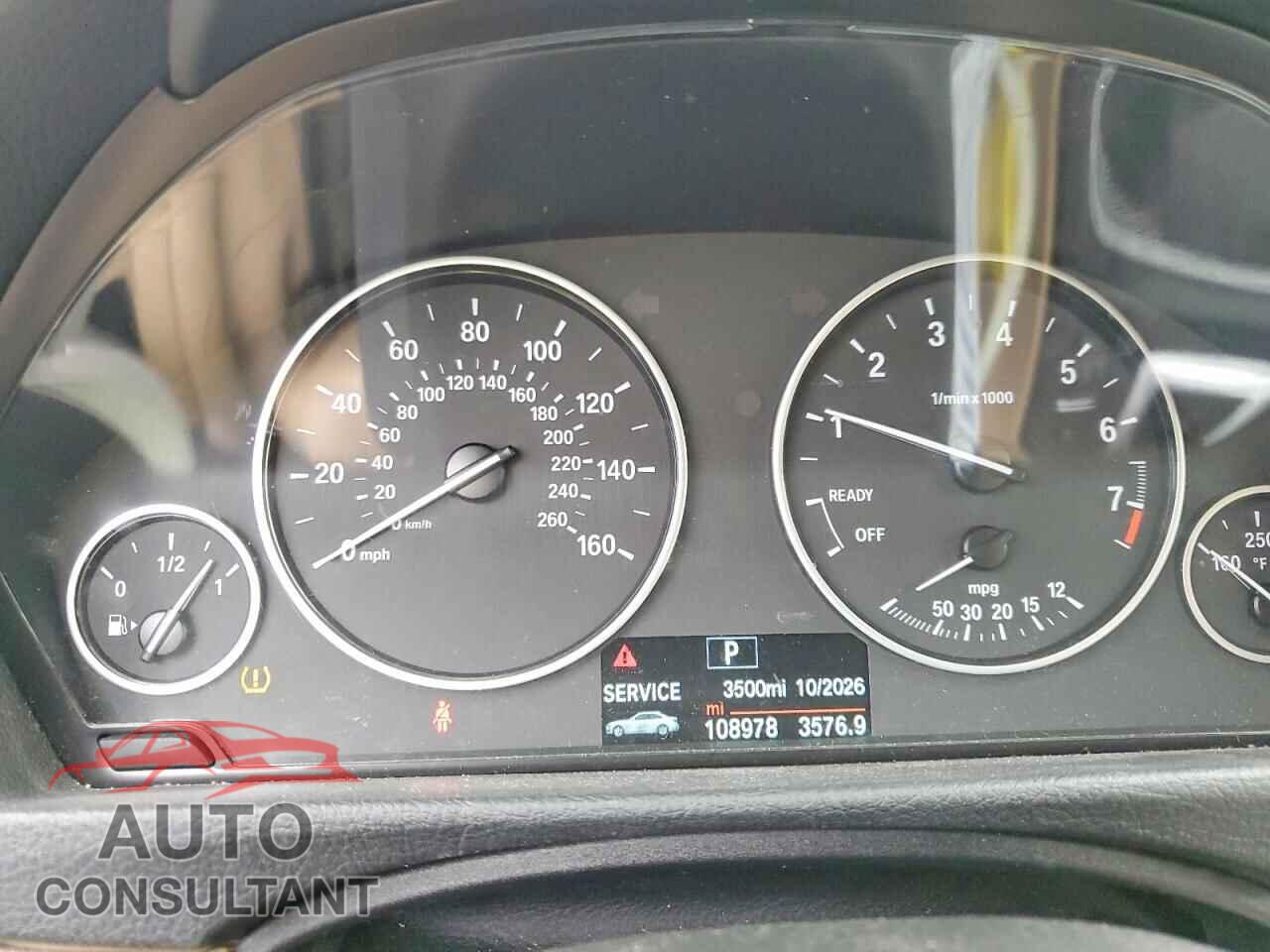 BMW 3 SERIES 2014 - WBA3C3C57EF983208