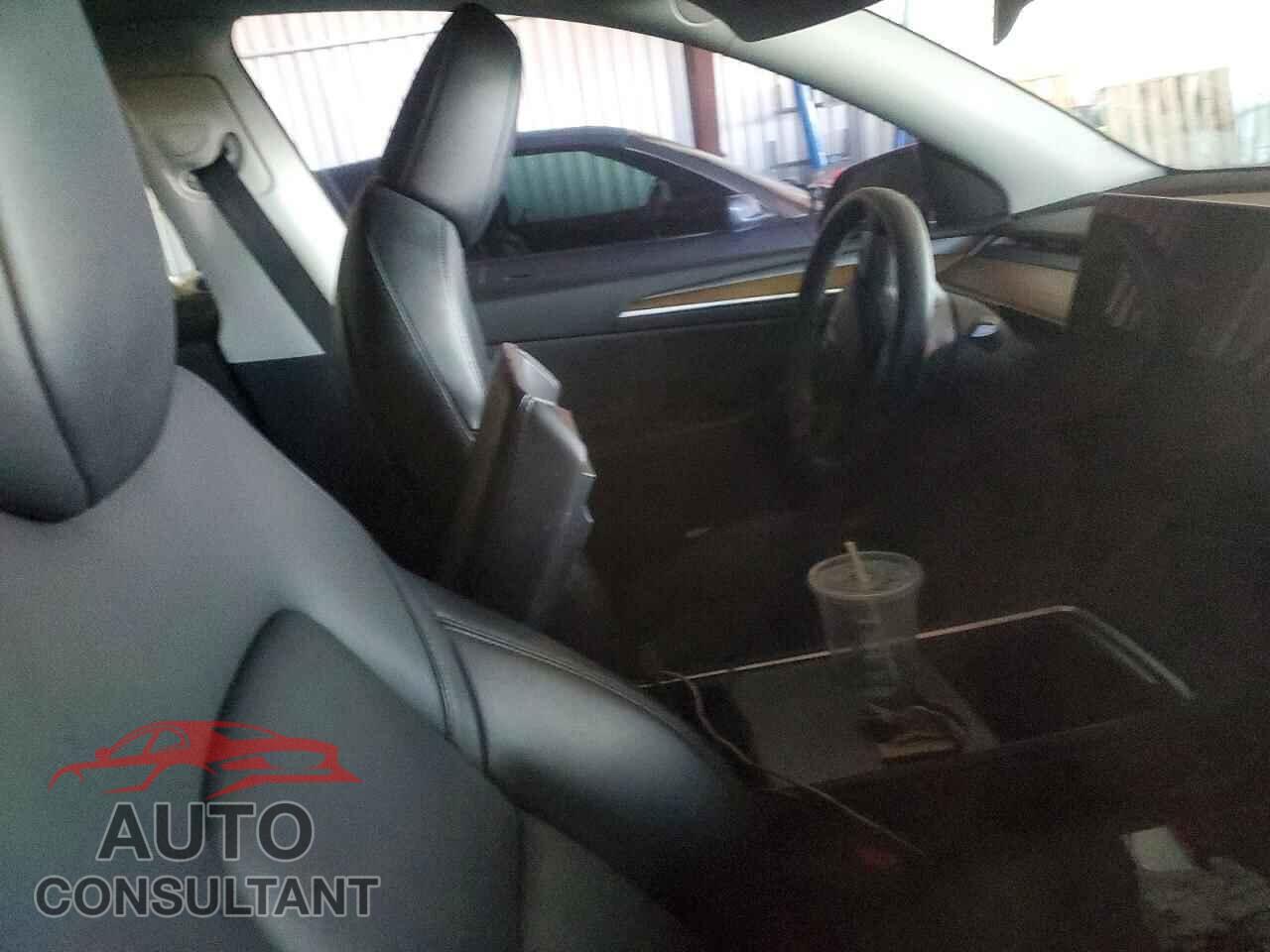 TESLA MODEL Y 2023 - 7SAYGDEE5PA099100