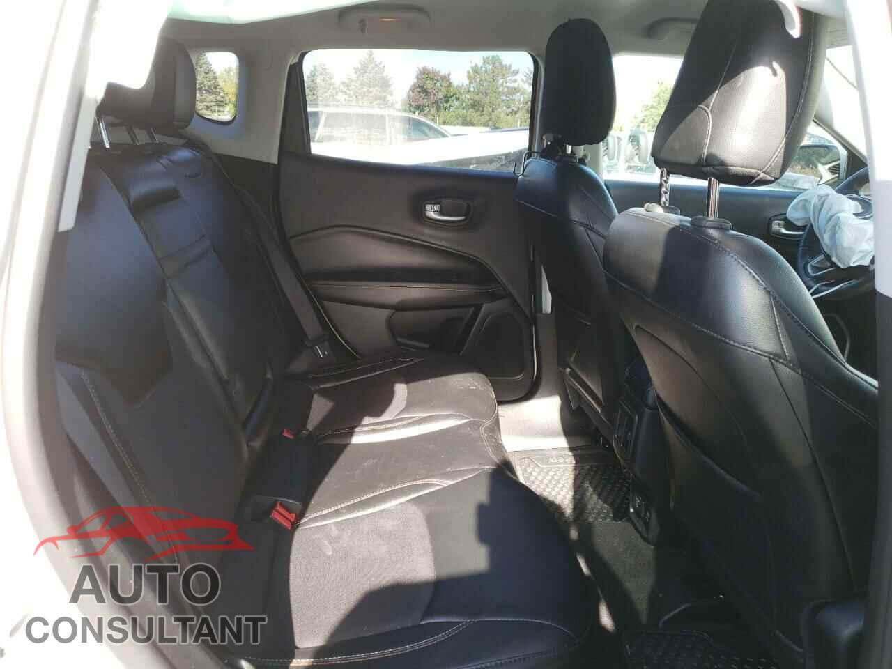 JEEP COMPASS 2018 - 3C4NJDBB2JT392461