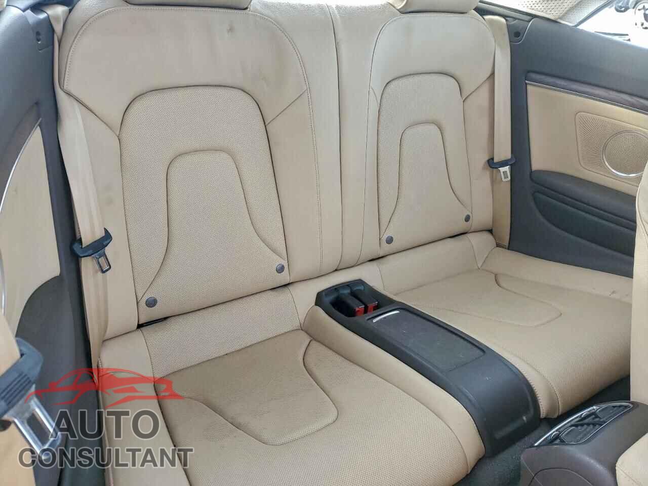 AUDI A5 2014 - WAULFAFH4EN008107