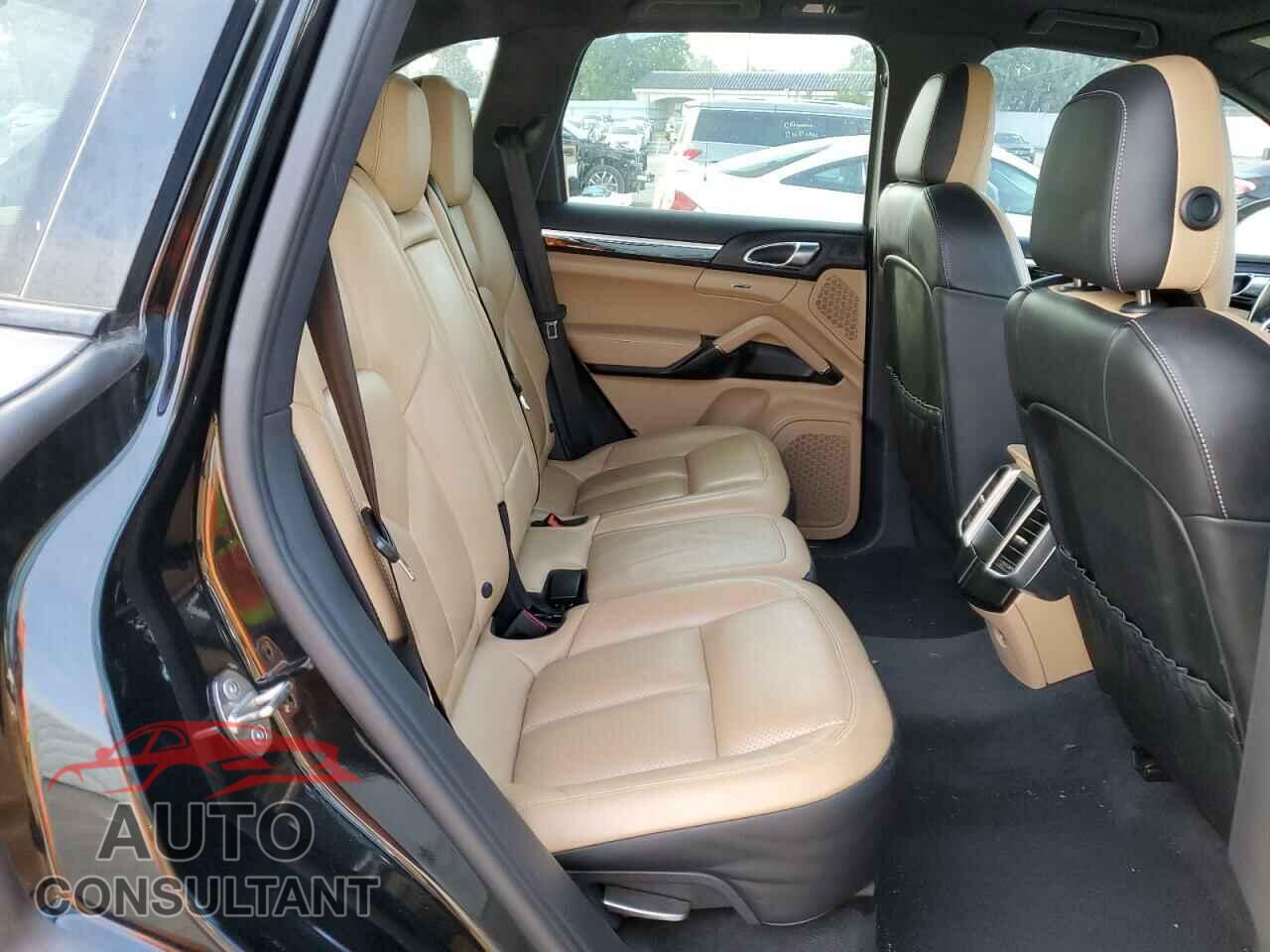 PORSCHE CAYENNE 2016 - WP1AA2A2XGLA02861