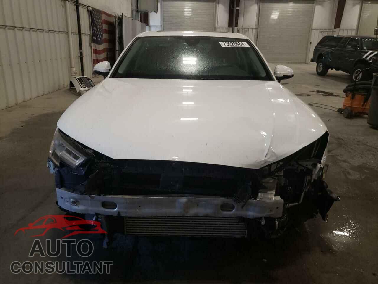 AUDI A4 2018 - WAULMAF44JA233650