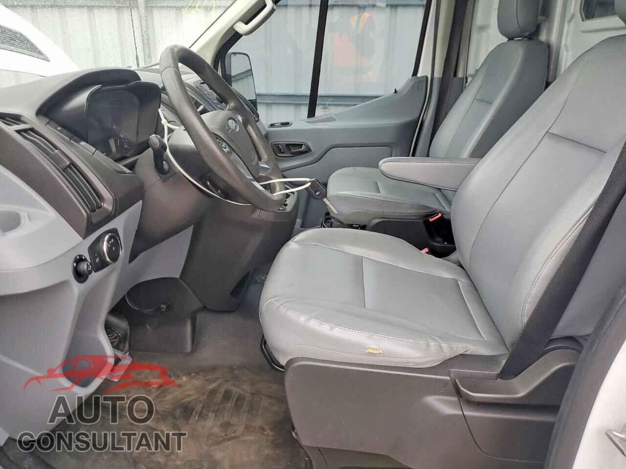FORD TRANSIT 2017 - 1FTYR2CG5HKA59316