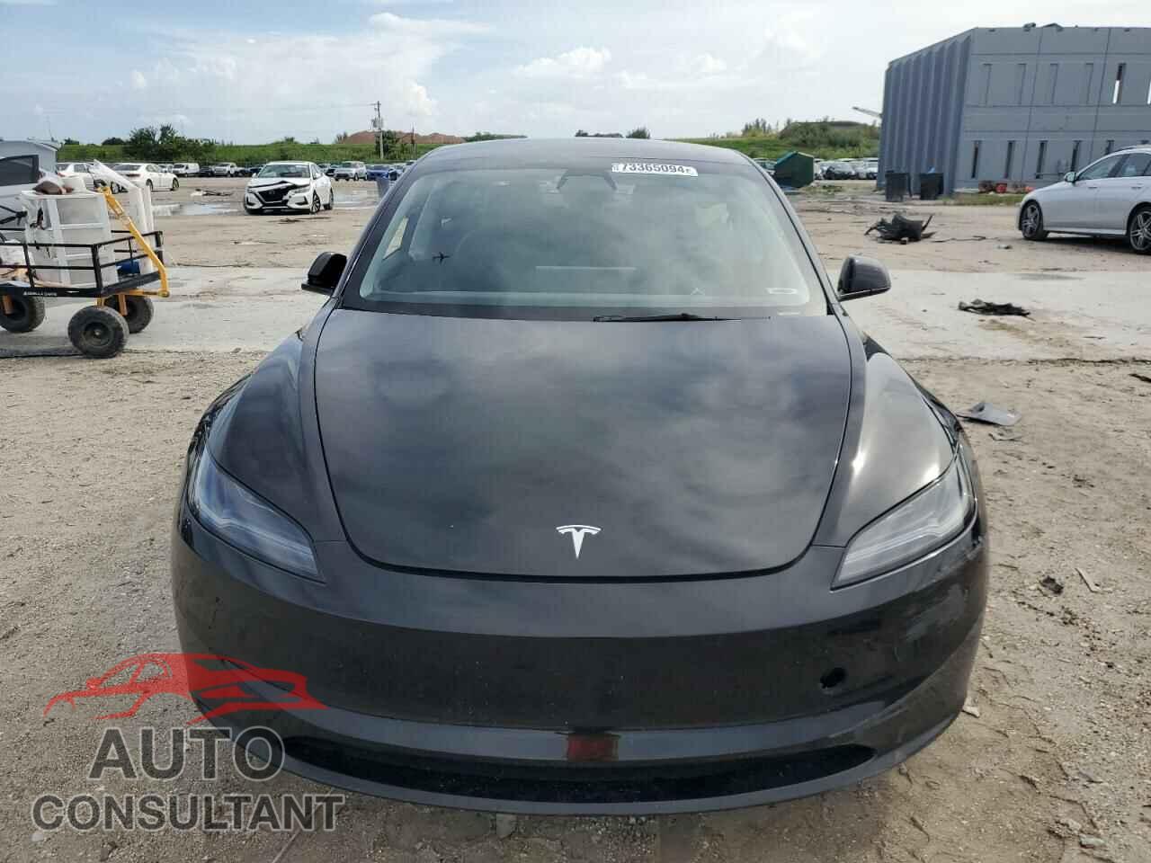 TESLA MODEL 3 2024 - 5YJ3E1EA3RF734877
