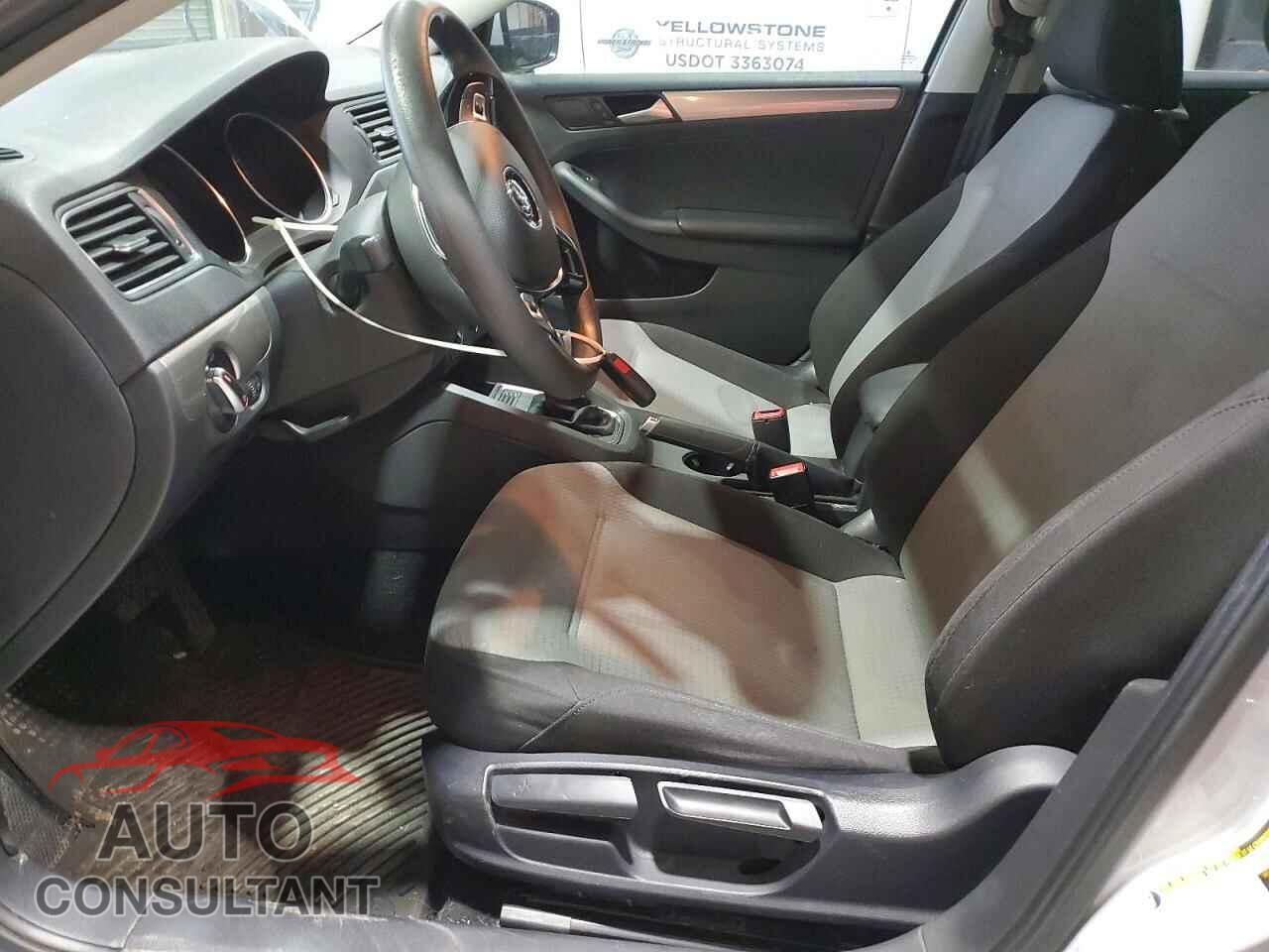 VOLKSWAGEN JETTA 2017 - 3VW2B7AJ1HM291925