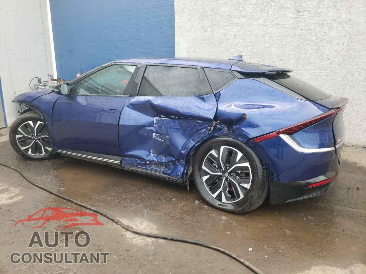 KIA EV6 LIGHT 2023 - KNDC34LA2P5128611