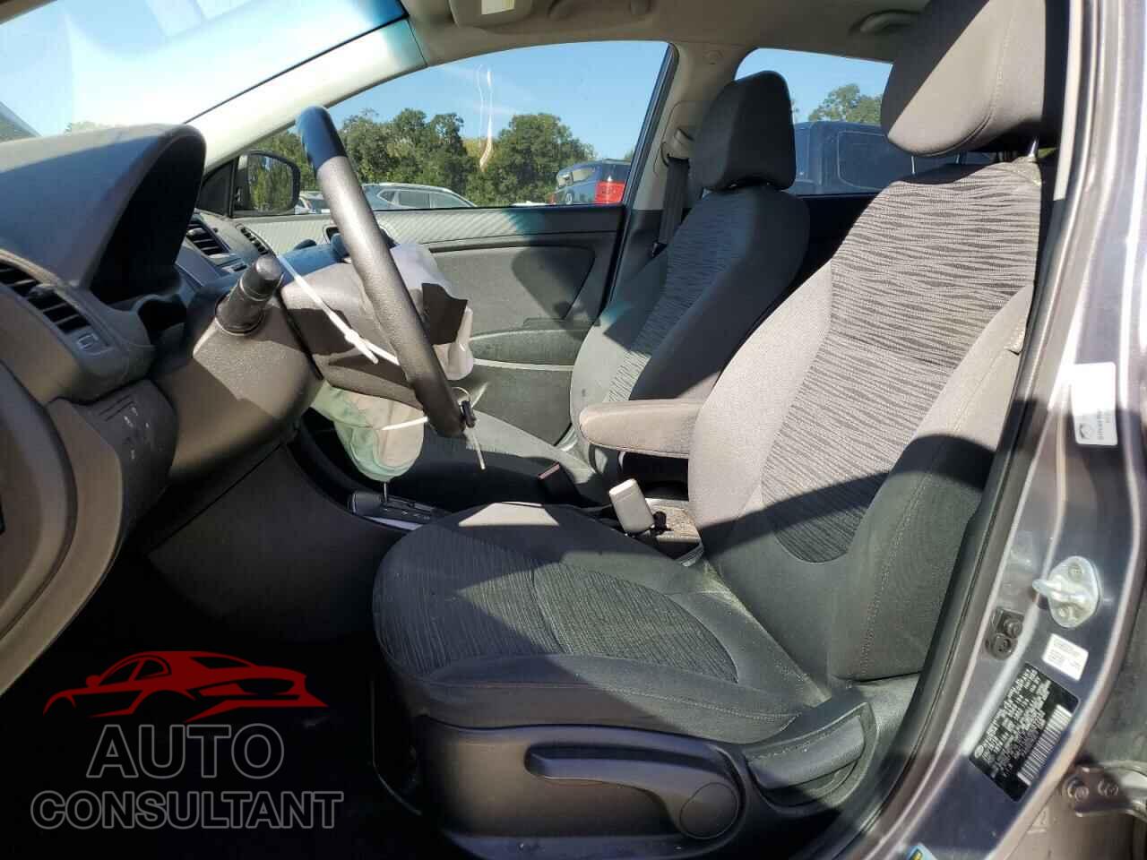 HYUNDAI ACCENT 2016 - KMHCT5AE8GU277232