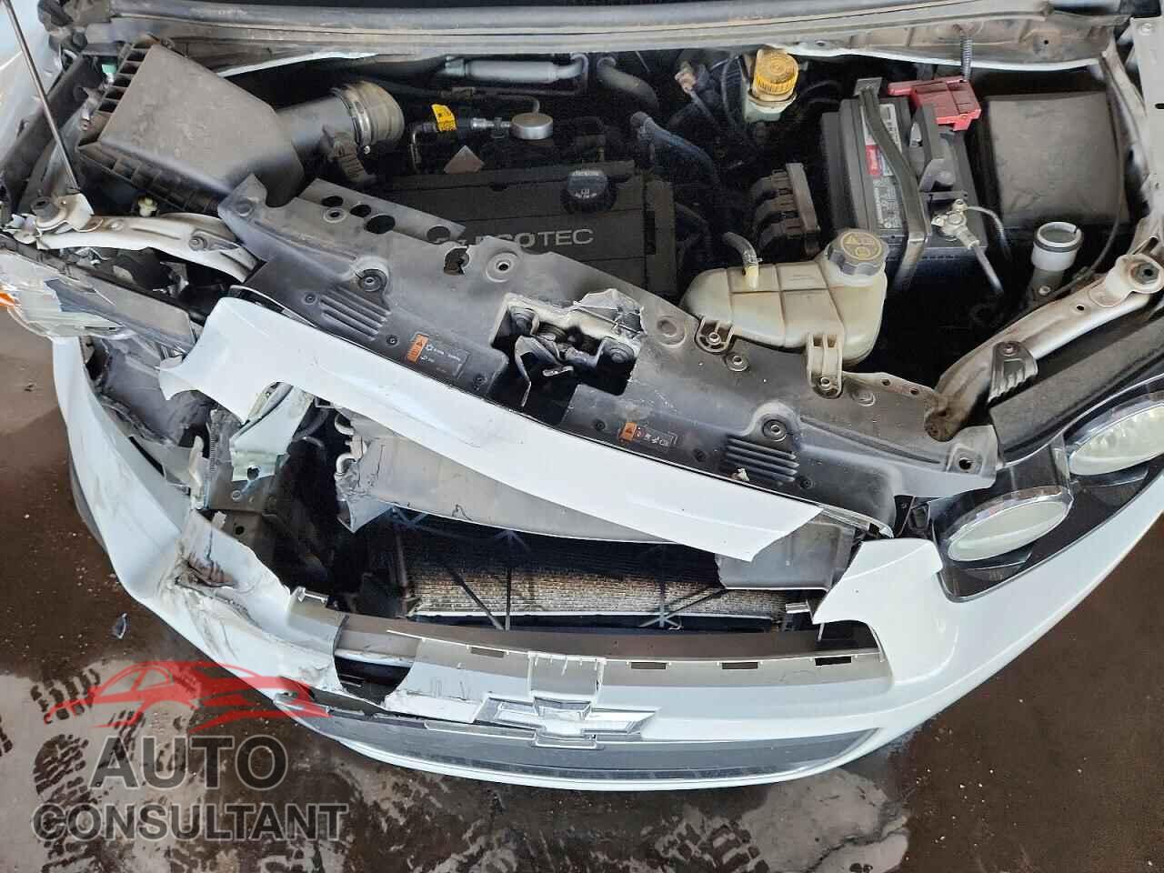CHEVROLET SONIC 2015 - 1G1JC6SH3F4131161