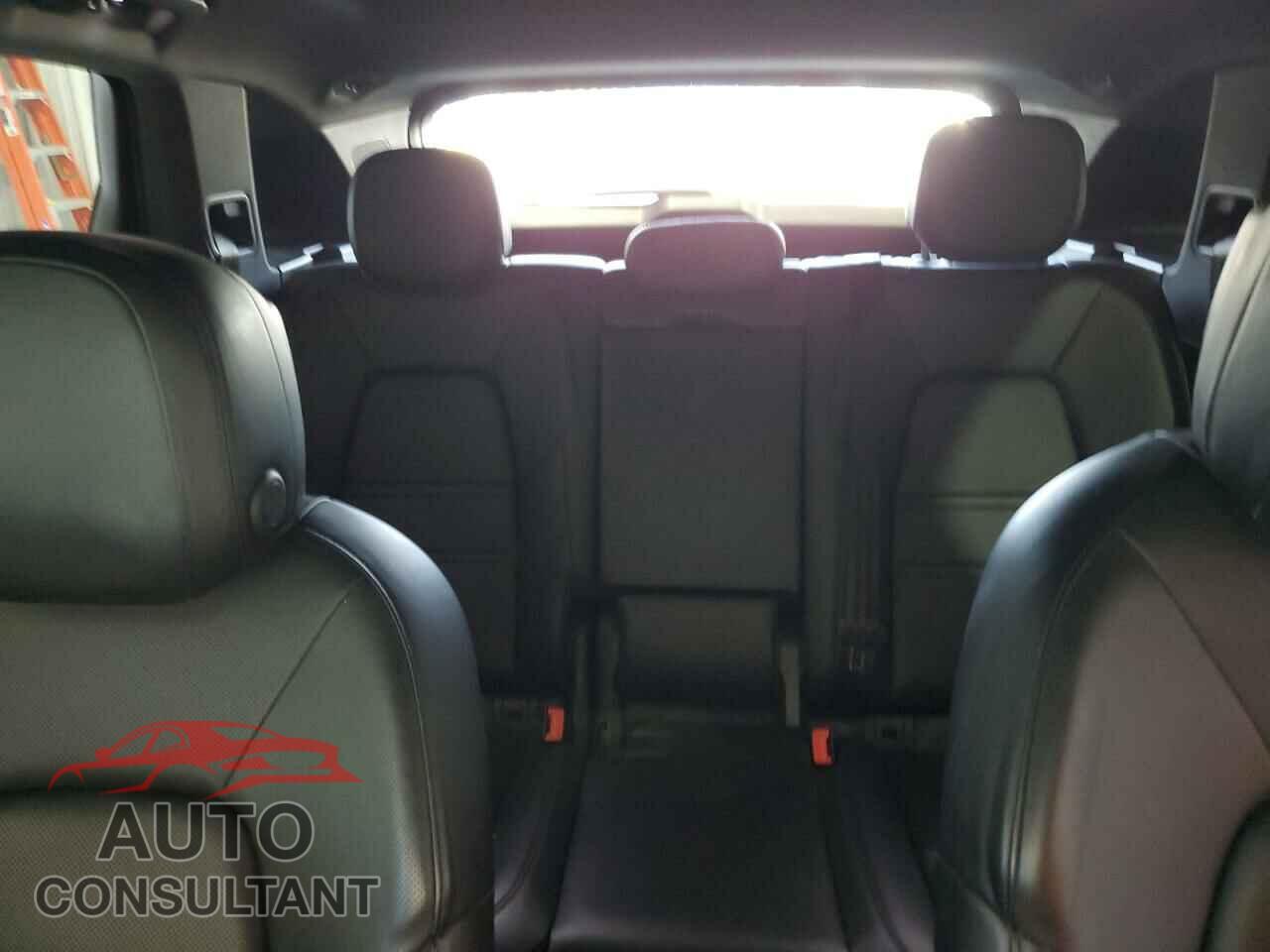 PORSCHE CAYENNE 2019 - WP1AA2AY6KDA08096