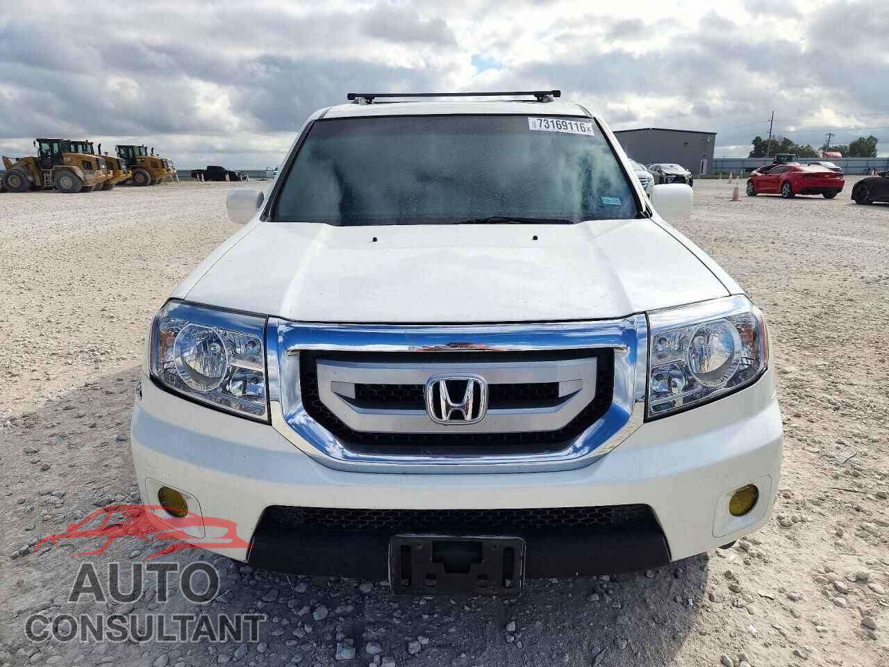 HONDA PILOT 2011 - 5FNYF4H96BB048697