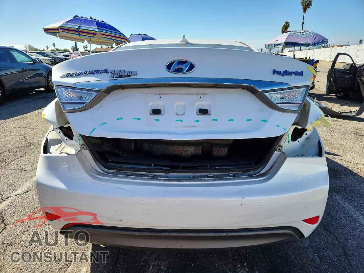 HYUNDAI SONATA 2012 - KMHEC4A48CA057000