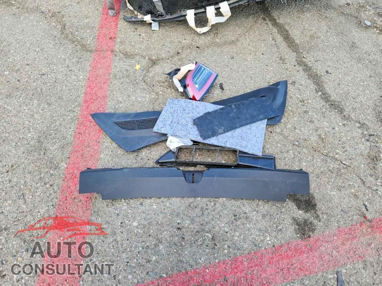 TESLA MODEL 3 2018 - 5YJ3E1EB1JF079244