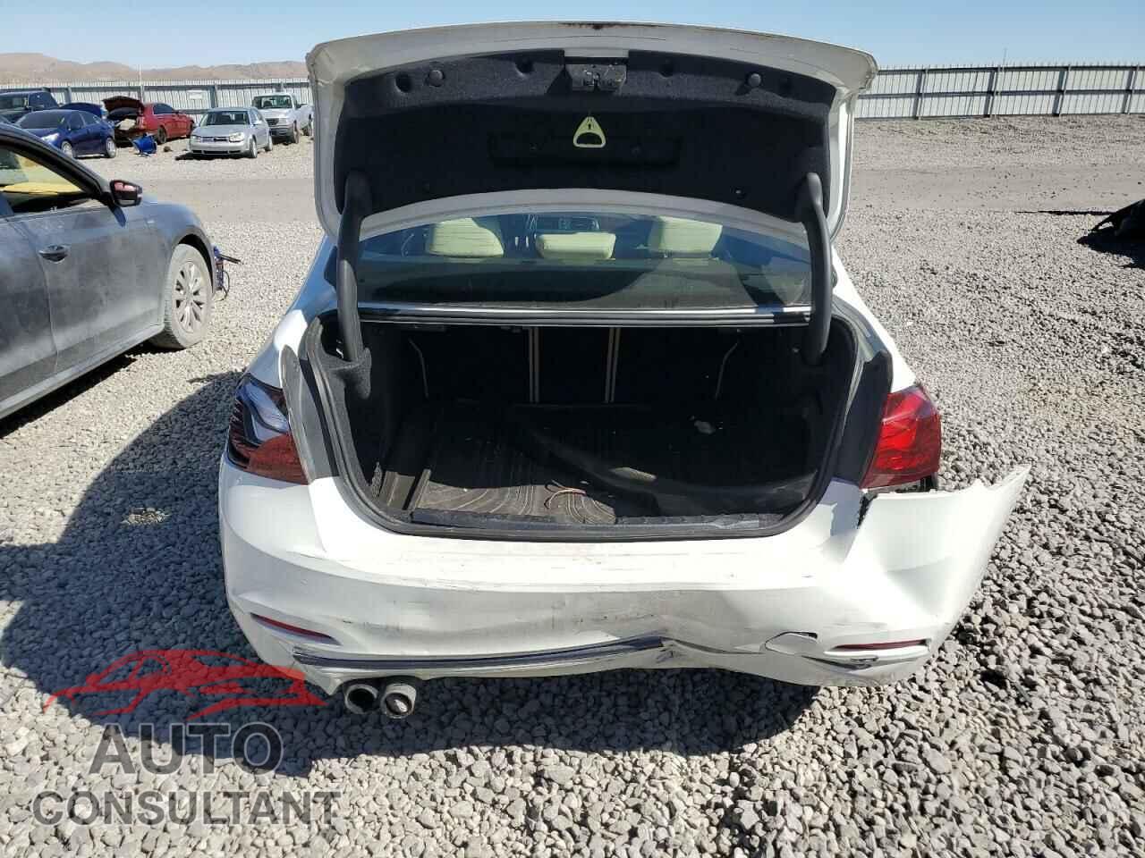 BMW 3 SERIES 2018 - WBA8D9C58JEM35112