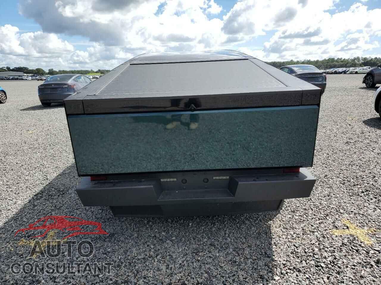 TESLA CYBERTRUCK 2024 - 7G2CEHED6RA008055