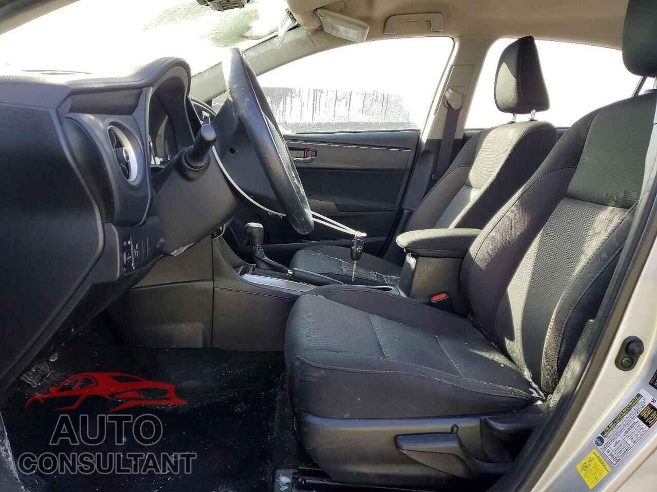 TOYOTA COROLLA 2017 - 2T1BURHE3HC796830