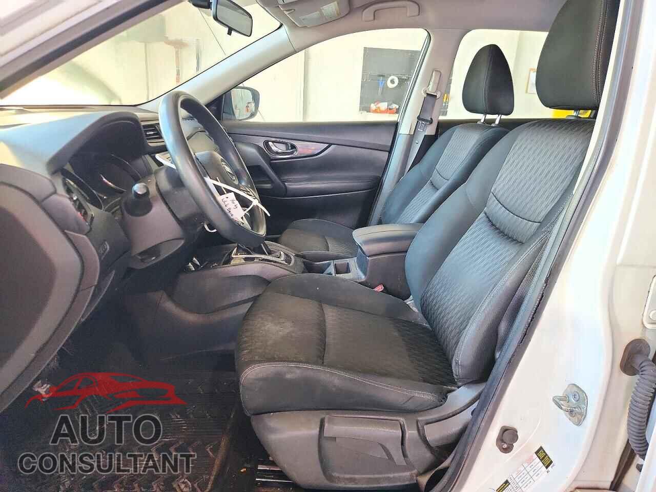 NISSAN ROGUE 2017 - KNMAT2MVXHP602453