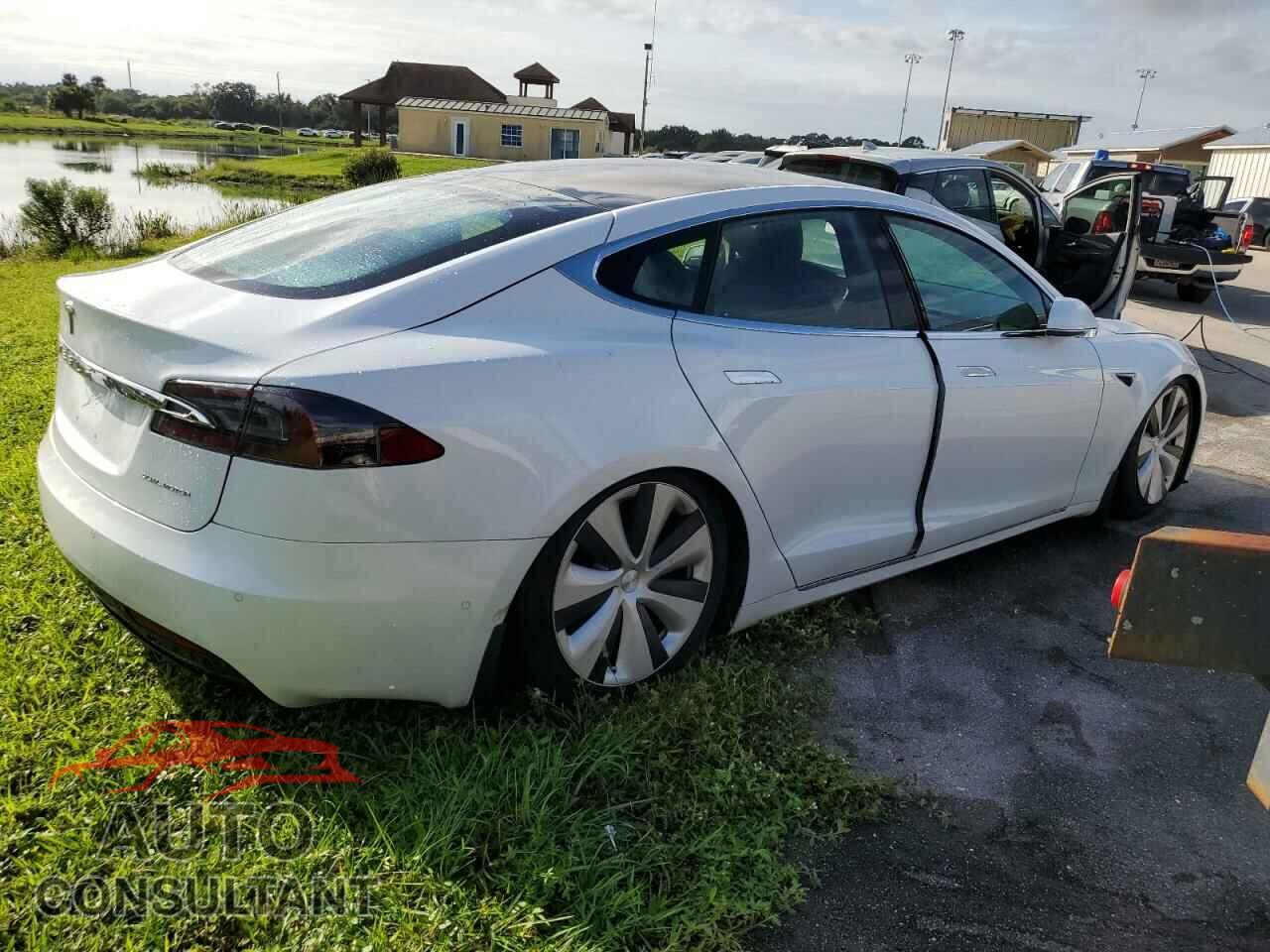 TESLA MODEL S 2020 - 5YJSA1E22LF415008