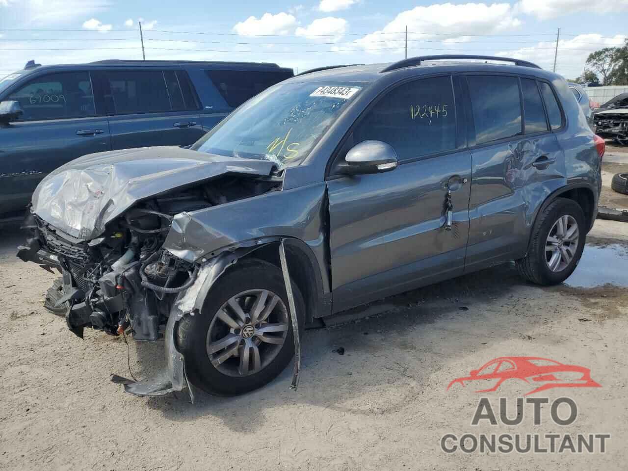 VOLKSWAGEN TIGUAN 2016 - WVGBV7AX1GW519995