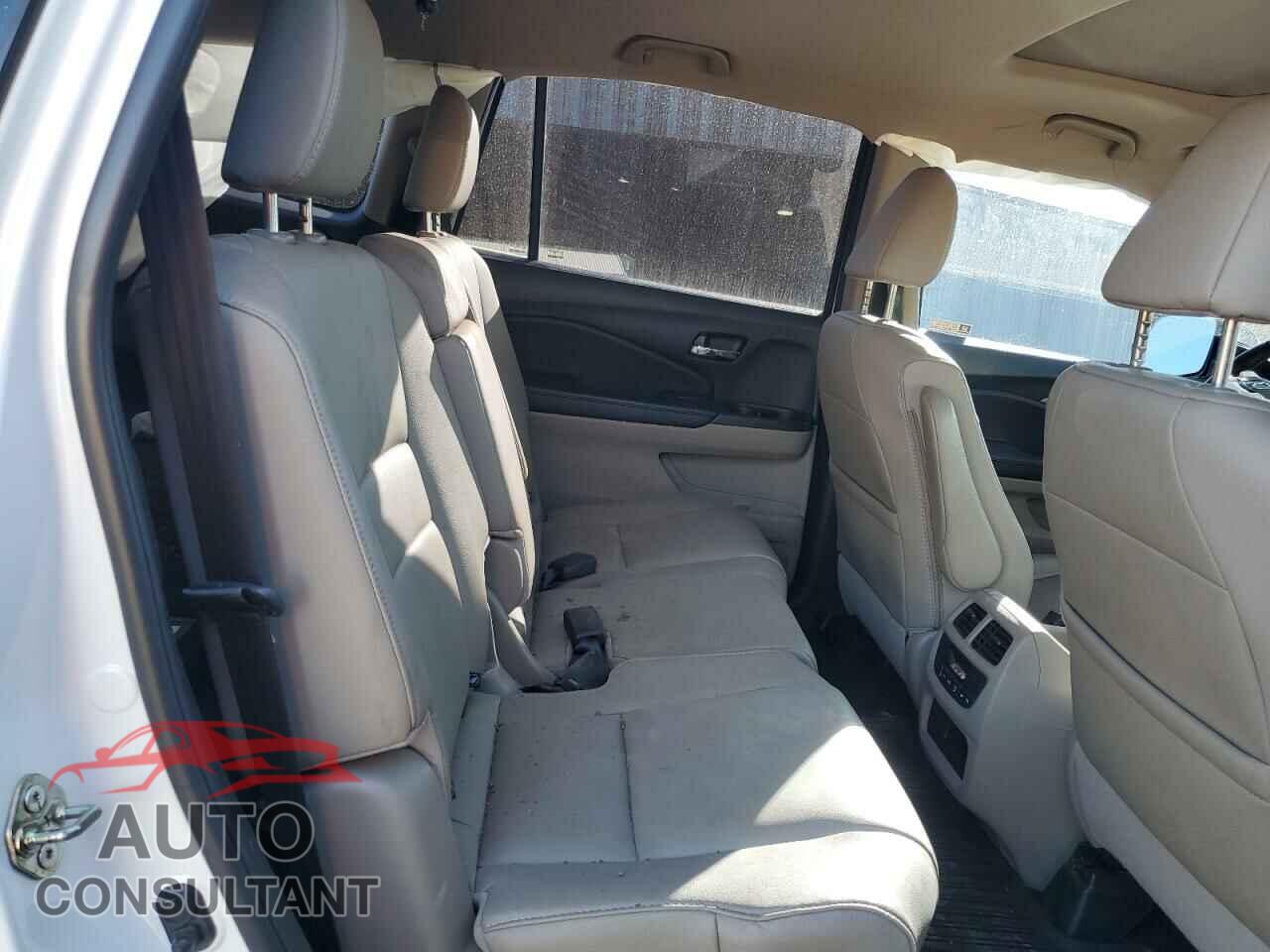 HONDA PILOT 2018 - 5FNYF5H5XJB023044