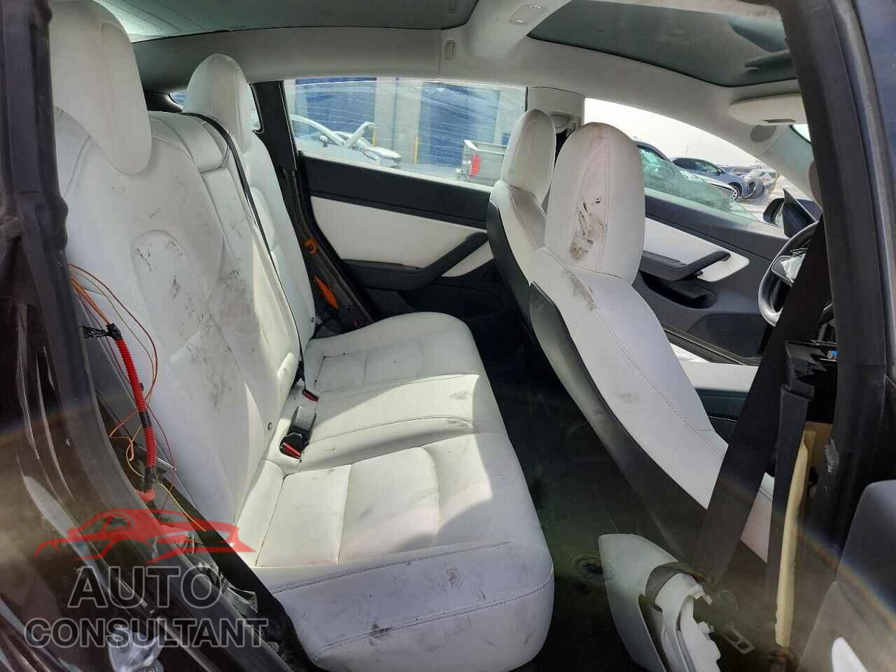TESLA MODEL 3 2018 - 5YJ3E1EB7JF170776