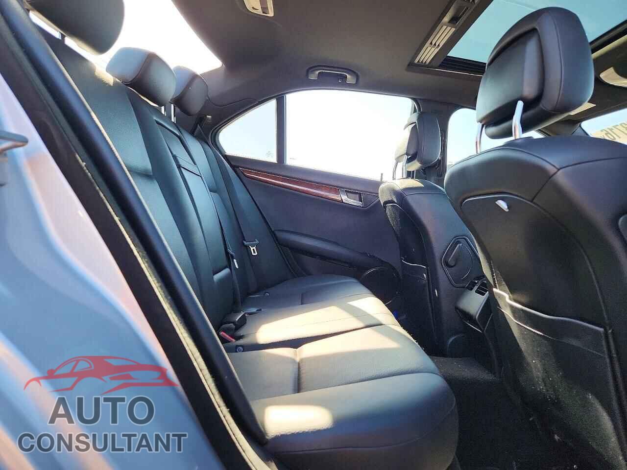 MERCEDES-BENZ C-CLASS 2011 - WDDGF8BB5BR139748