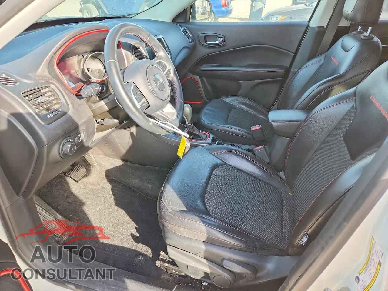 JEEP COMPASS 2019 - 3C4NJDDB6KT668882