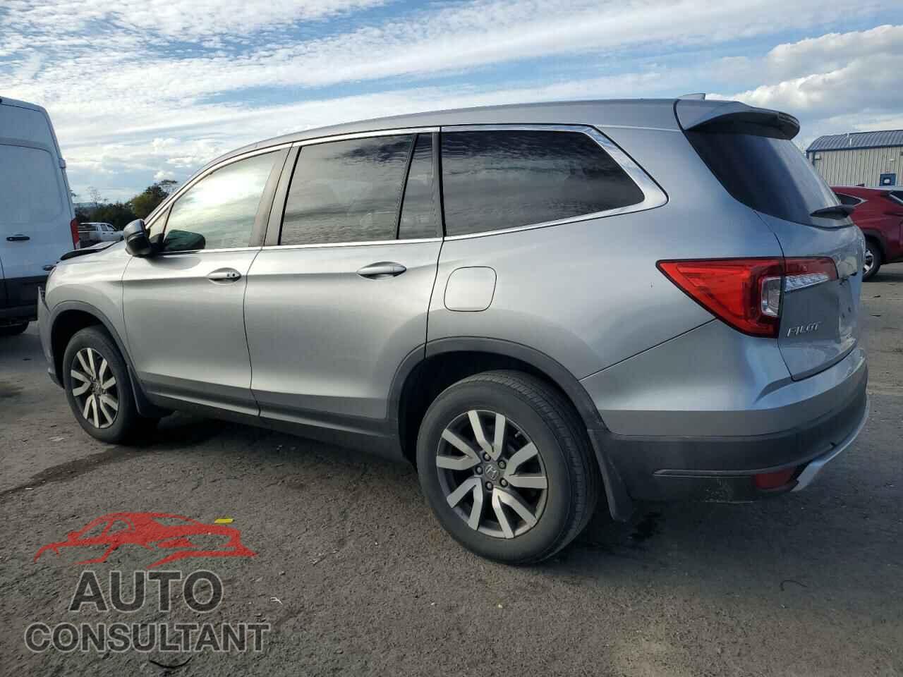 HONDA PILOT 2019 - 5FNYF6H31KB098026