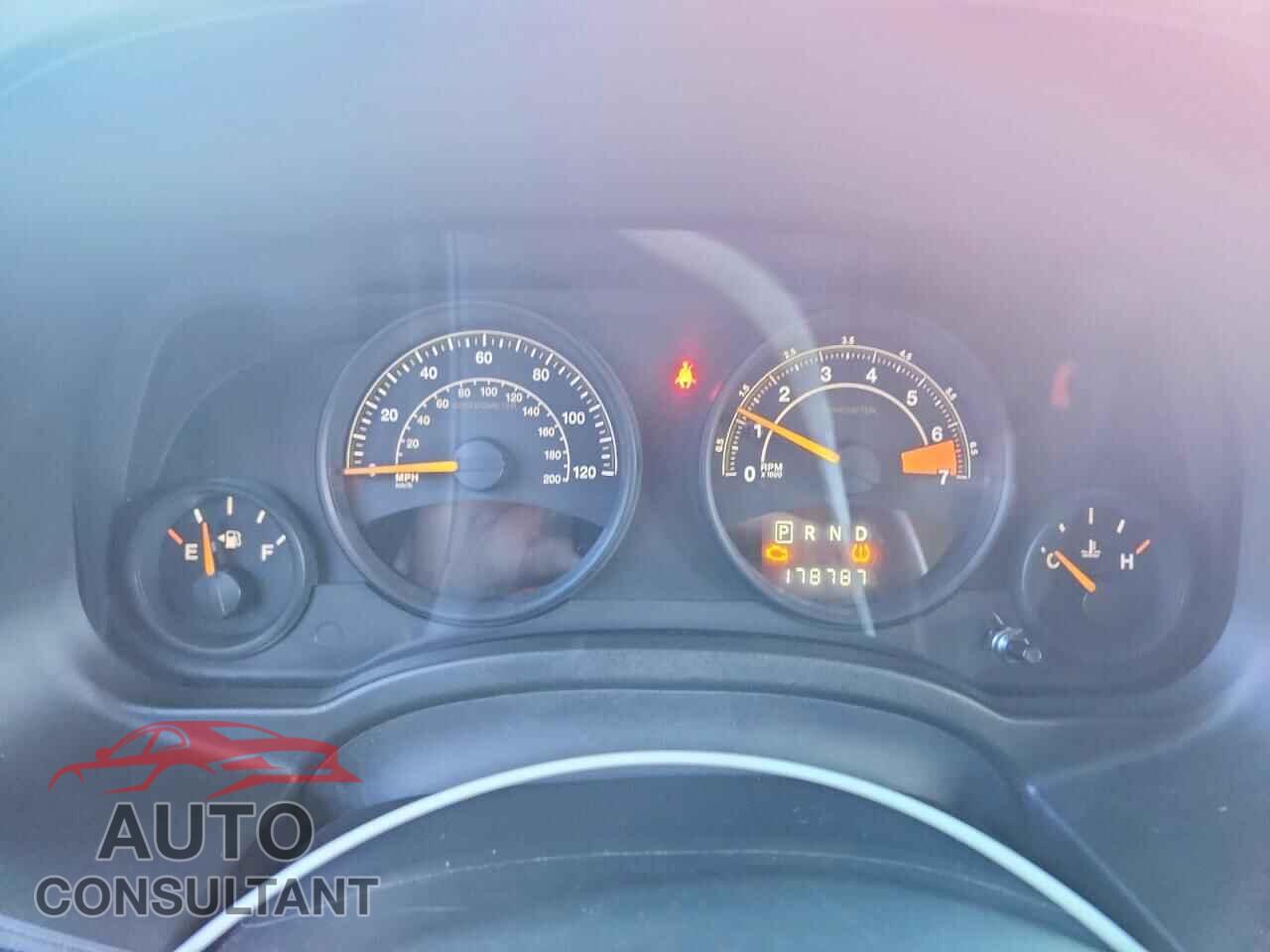 JEEP COMPASS 2014 - 1C4NJCBAXED593523