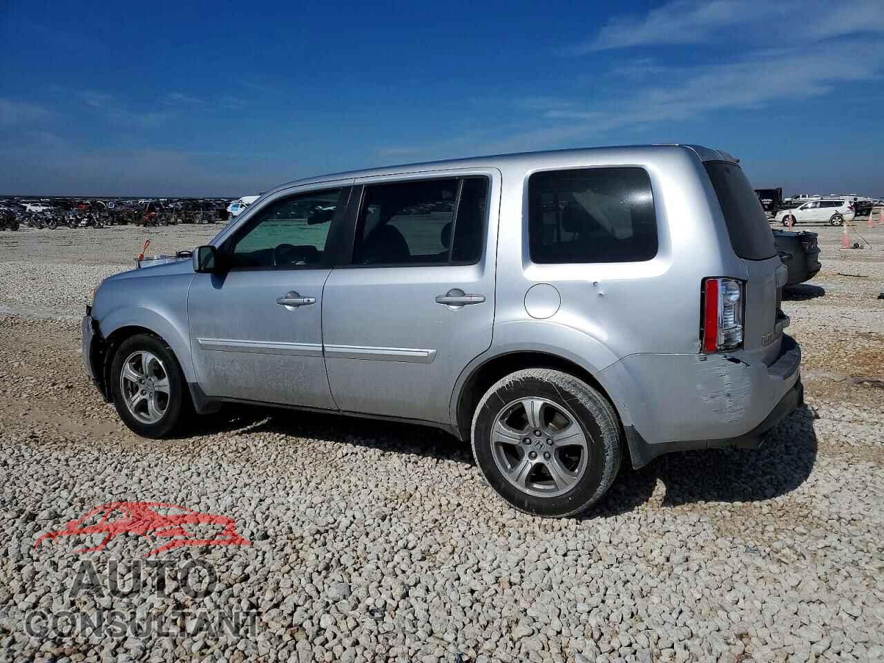 HONDA PILOT 2013 - 5FNYF3H56DB031845