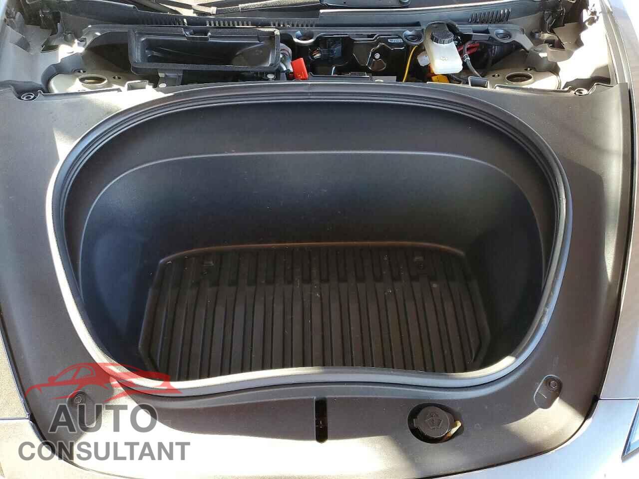 TESLA MODEL 3 2024 - 5YJ3E1EA3RF854842