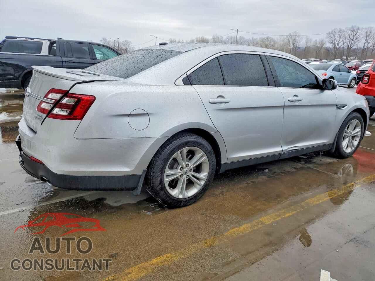 FORD TAURUS 2017 - 1FAHP2E84HG125374