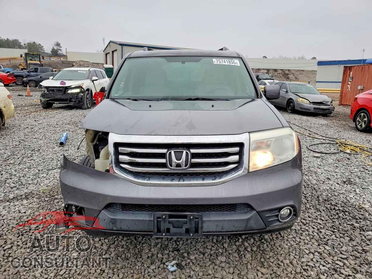 HONDA PILOT 2015 - 5FNYF4H44FB005471