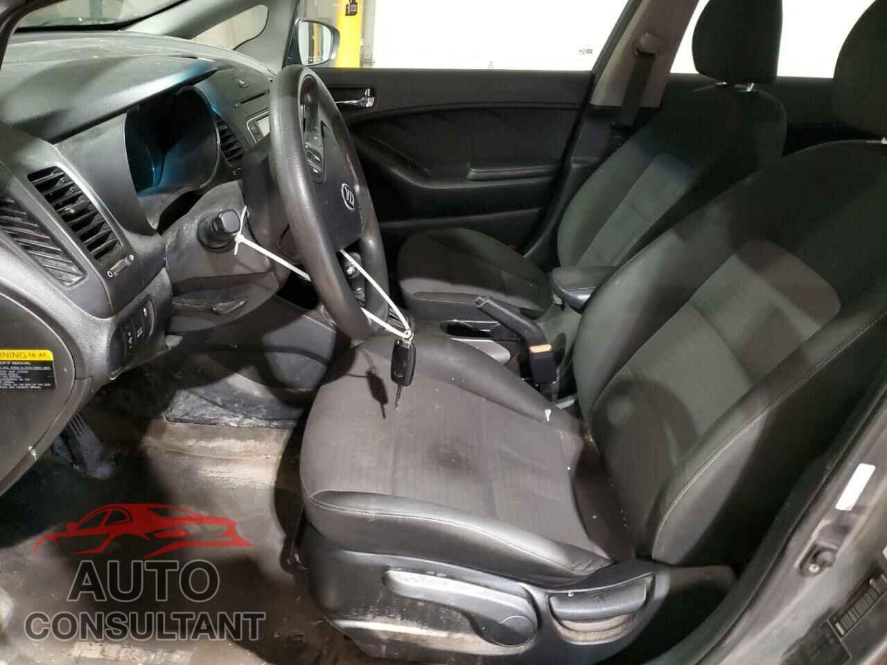 KIA FORTE 2016 - KNAFX4A66G5480331