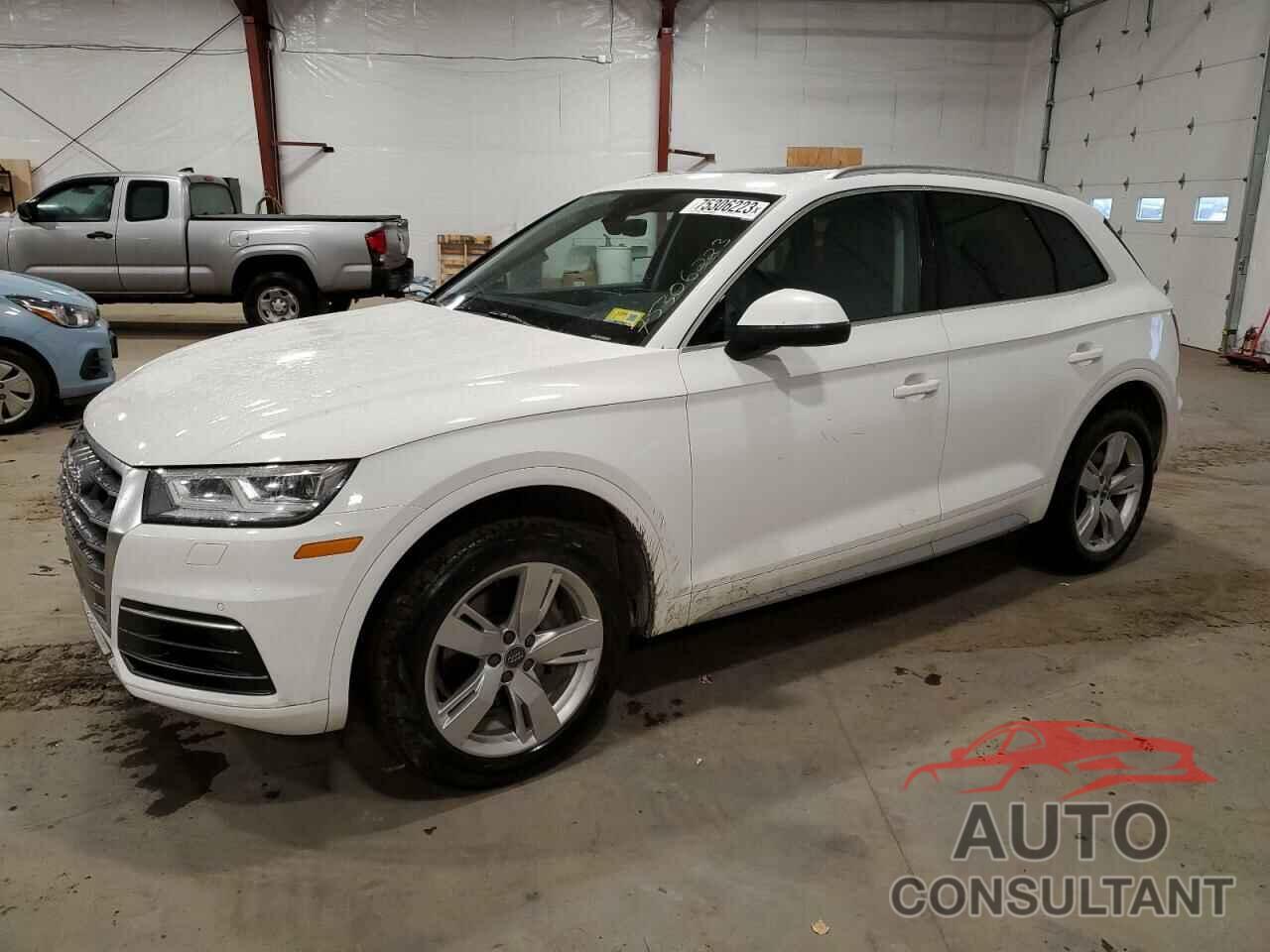 AUDI Q5 2018 - WA1BNAFY6J2034487