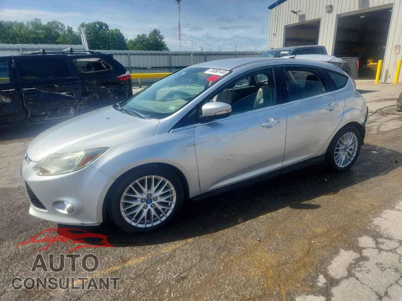 FORD FOCUS 2012 - 1FAHP3M23CL243709