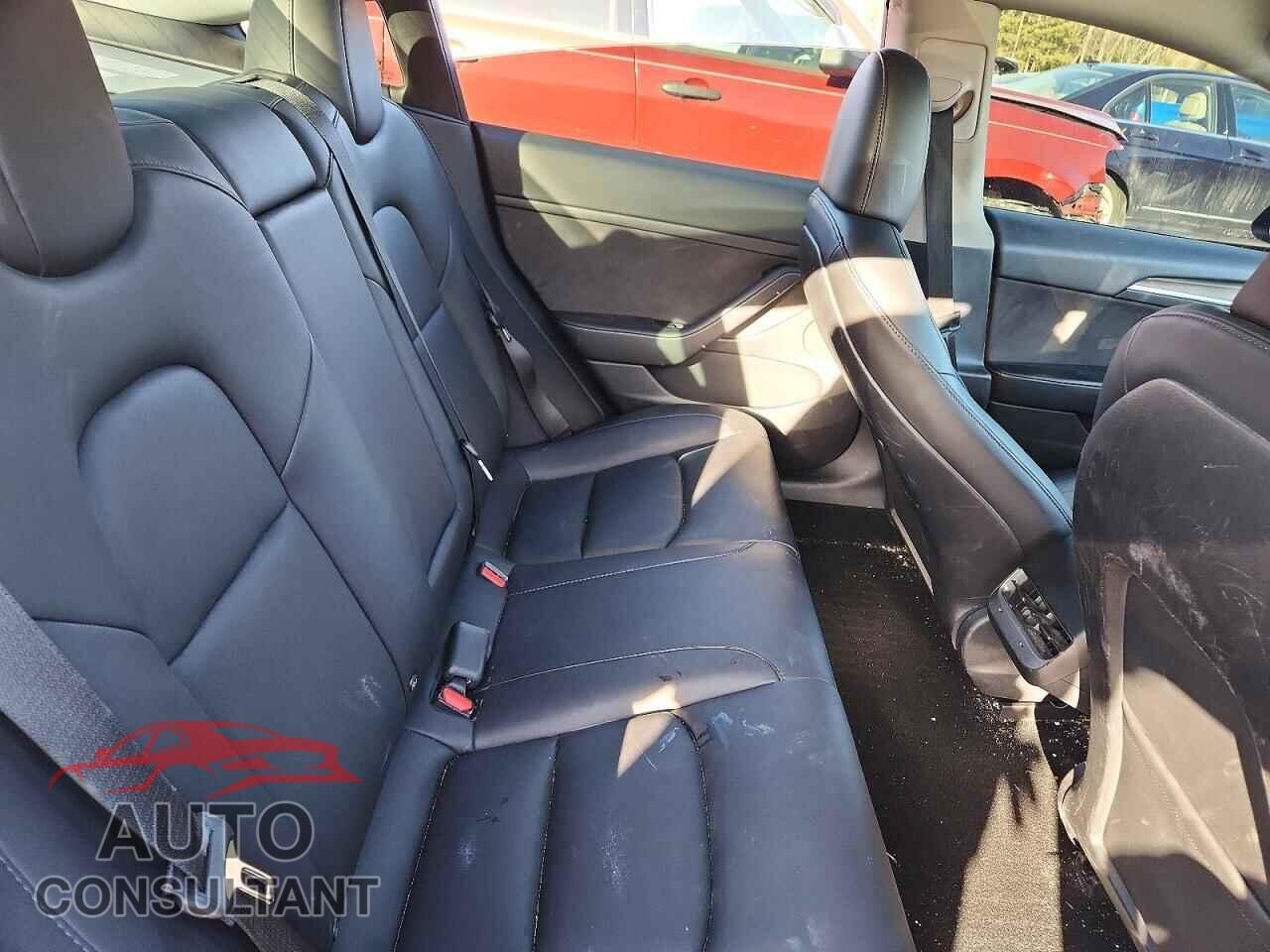 TESLA MODEL 3 2023 - 5YJ3E1EA2PF555548