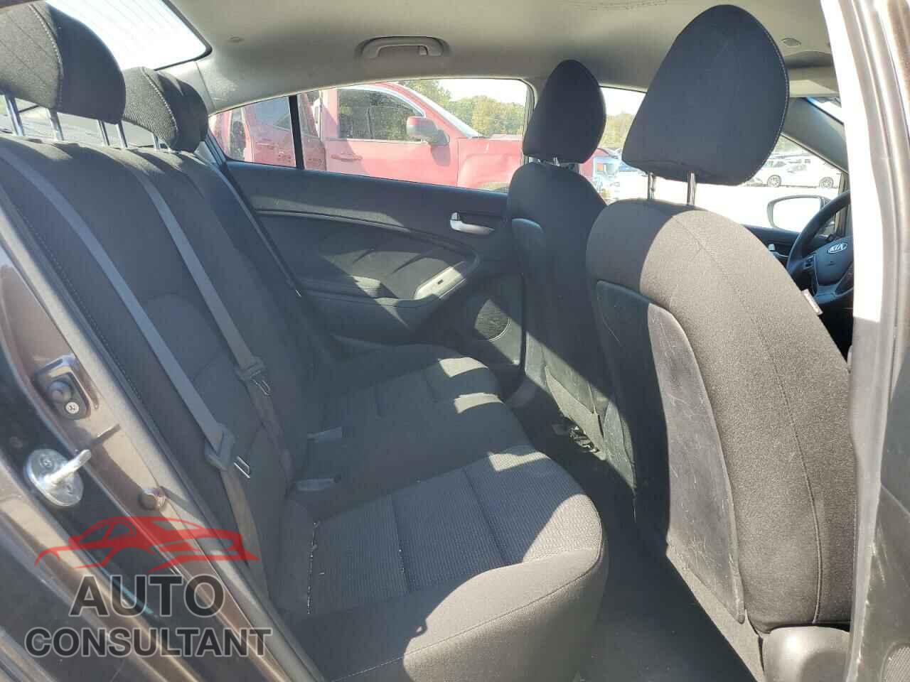 KIA FORTE 2017 - 3KPFK4A79HE048011