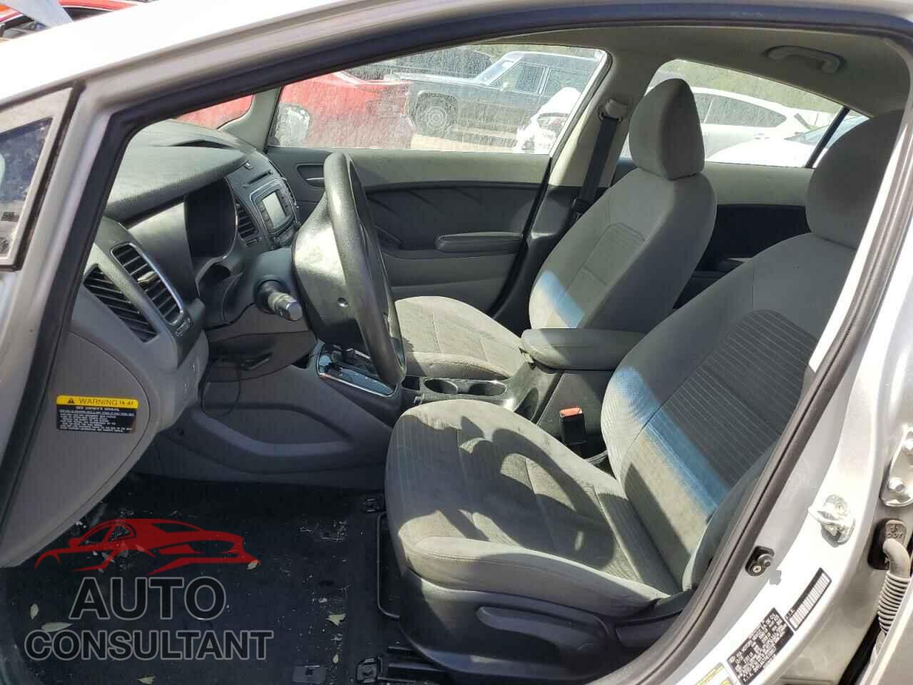 KIA FORTE 2017 - 3KPFL4A77HE108817