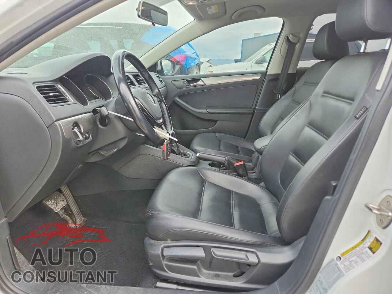 VOLKSWAGEN JETTA 2017 - 3VWDB7AJ9HM414346