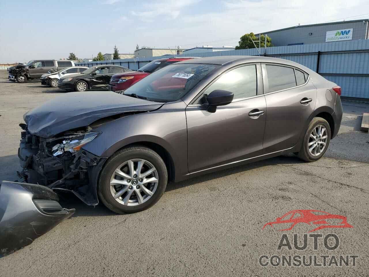 MAZDA 3 2018 - 3MZBN1U74JM230613