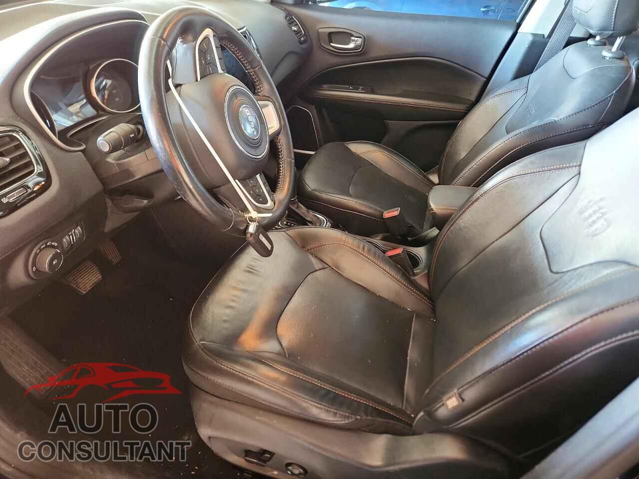 JEEP COMPASS 2018 - 3C4NJDCB1JT485373