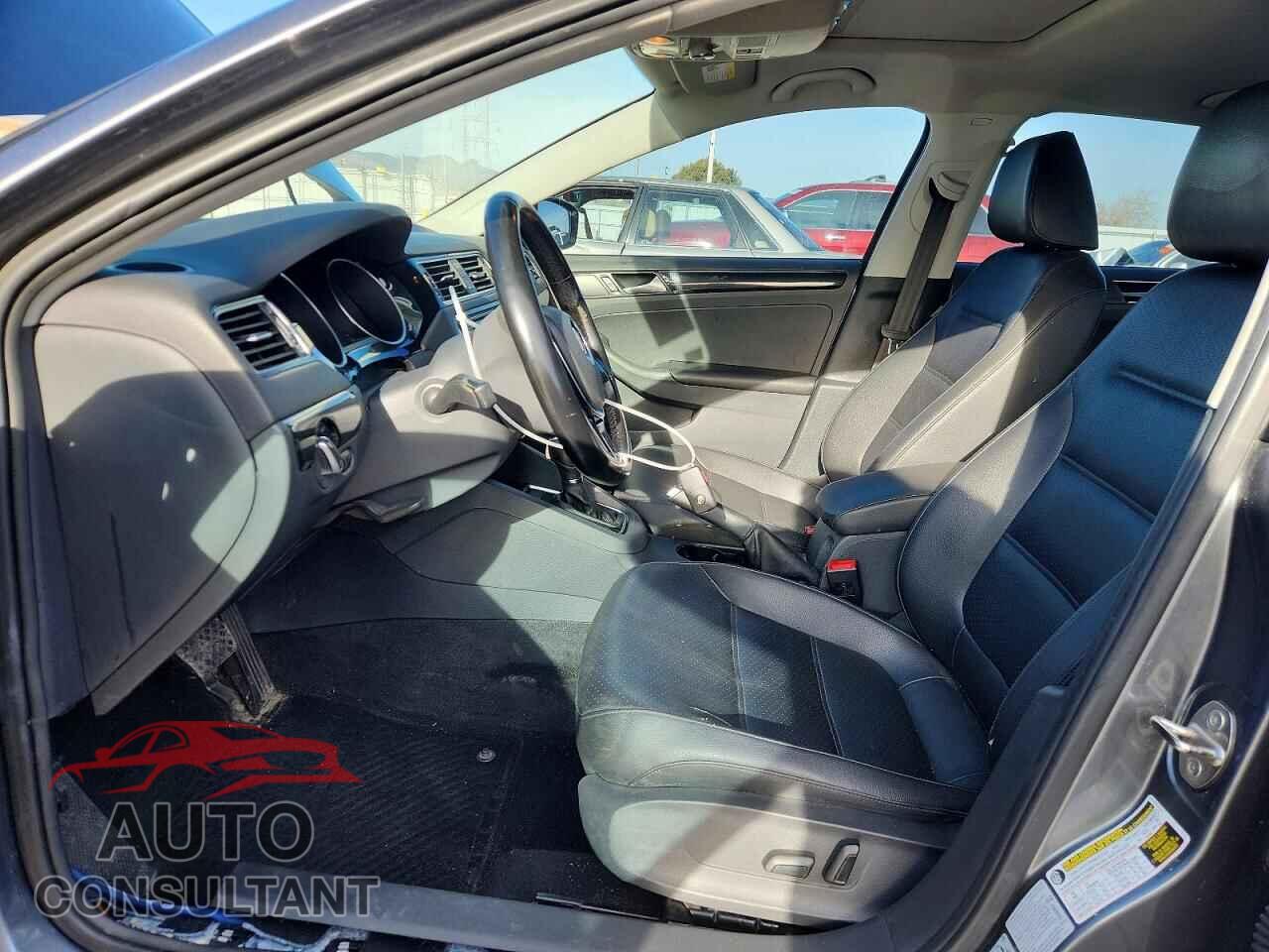 VOLKSWAGEN JETTA 2017 - 3VWL17AJ4HM399303