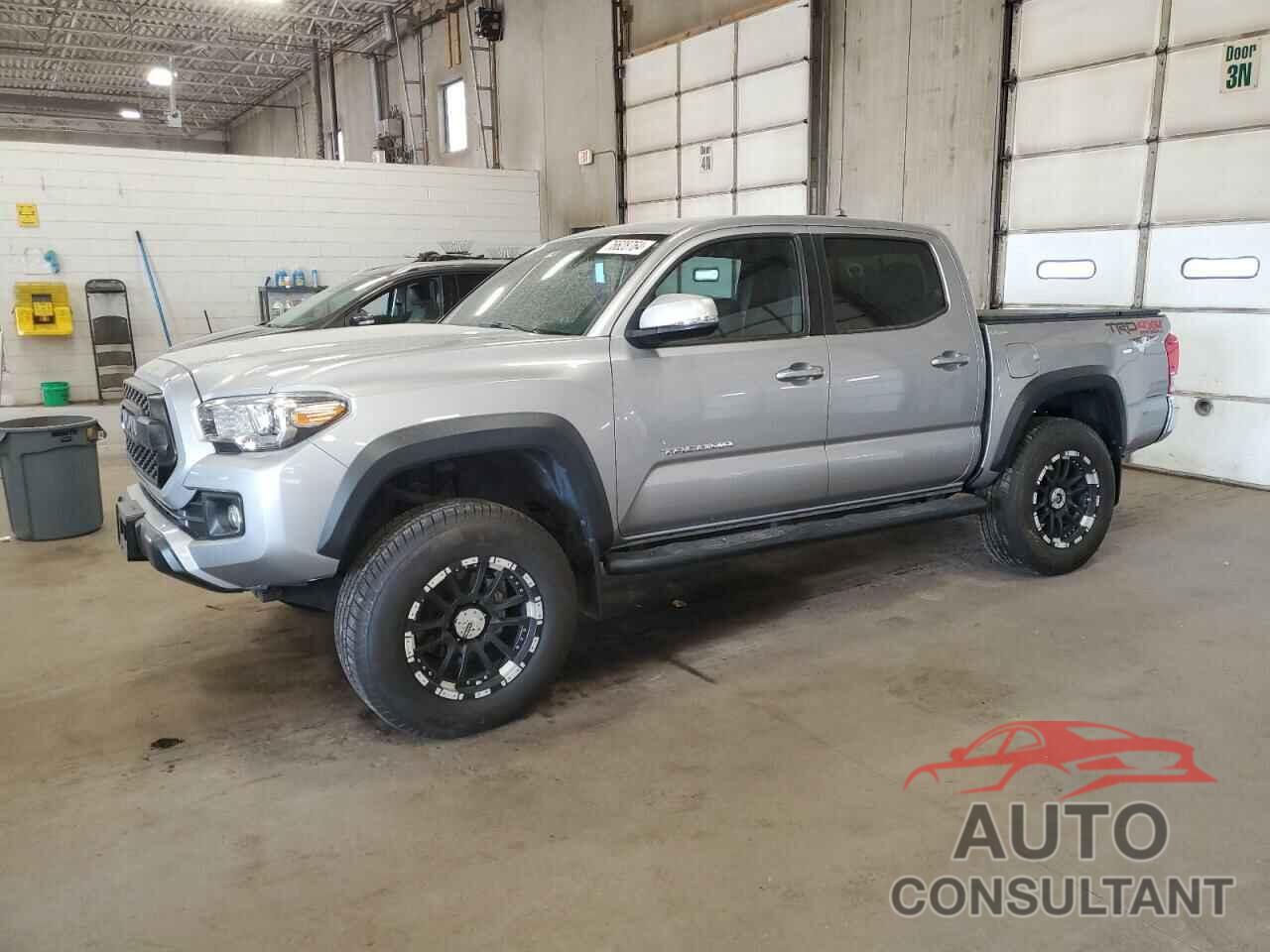 TOYOTA TACOMA 2017 - 3TMCZ5AN5HM063260