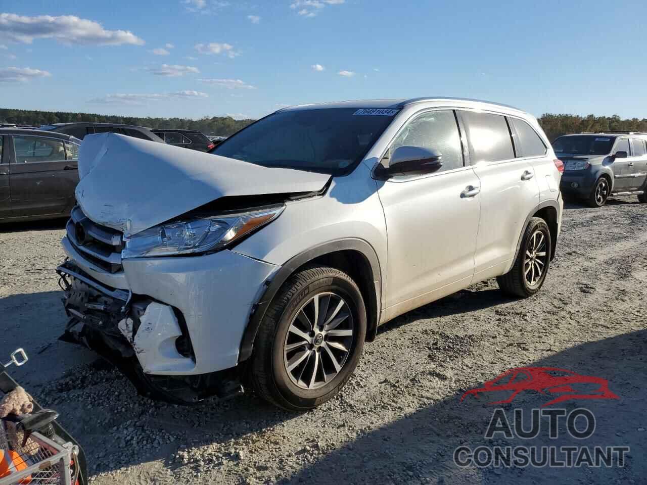 TOYOTA HIGHLANDER 2017 - 5TDJZRFH0HS457122