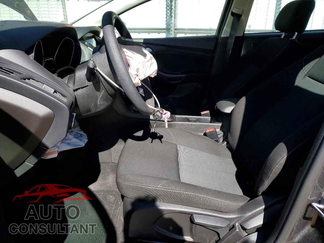 FORD FOCUS 2017 - 1FADP3H20HL322884